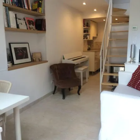 Lovely Little Duplex House Appartamento