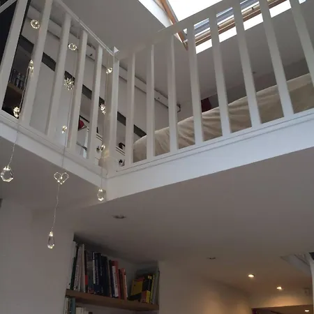 Appartamento Lovely Little Duplex House Parigi