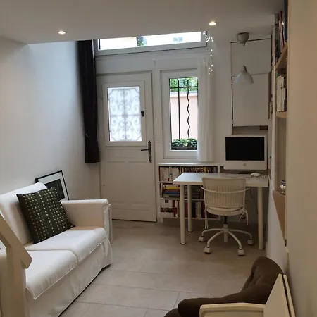 Lovely Little Duplex House Appartamento *