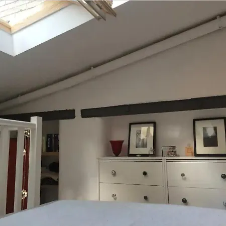 Lovely Little Duplex House Appartamento