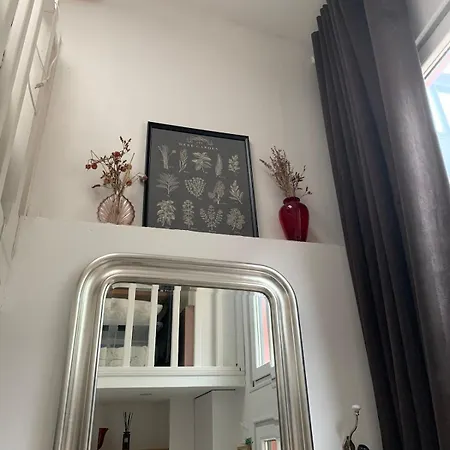 Appartamento Lovely Little Duplex House Parigi