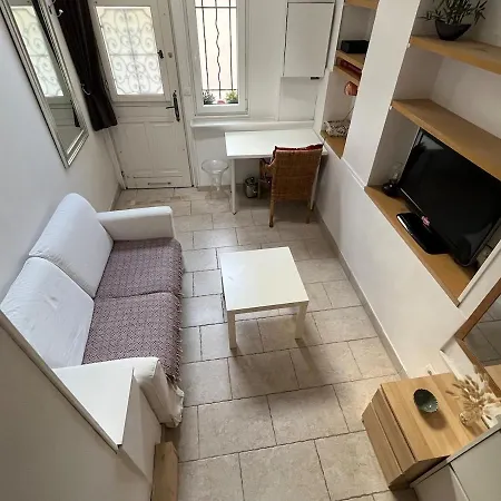 Lovely Little Duplex House Parigi